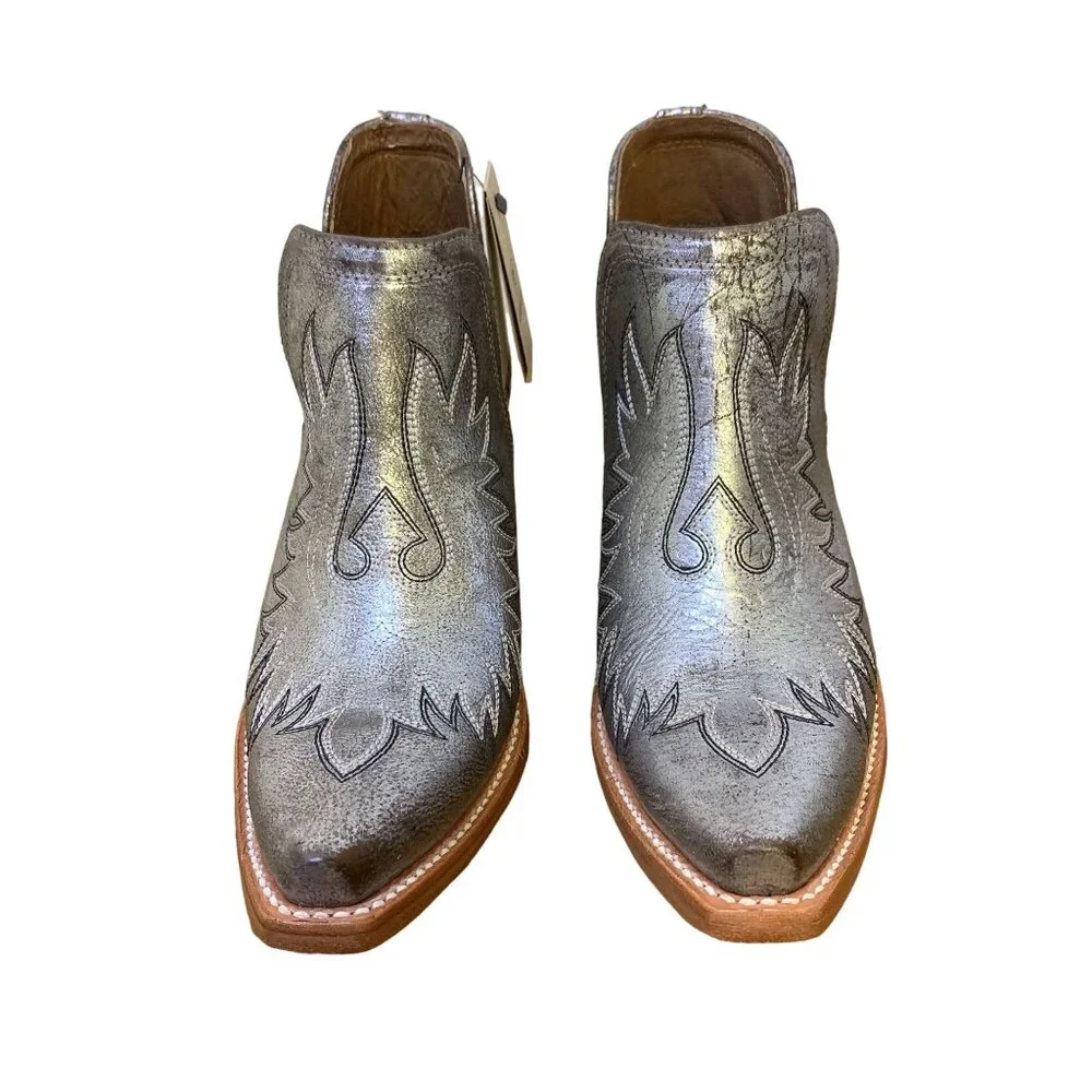 *NWT Ariat Silver Western Ankle Booties Size 7.5 - Picture 2 of 4